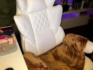 Breakingamber Porn Show