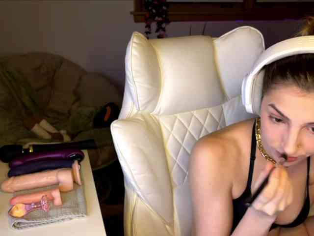 Breakingamber webcam