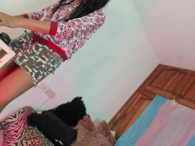 Itsme-Daniela Live Webcam on BongaCams
