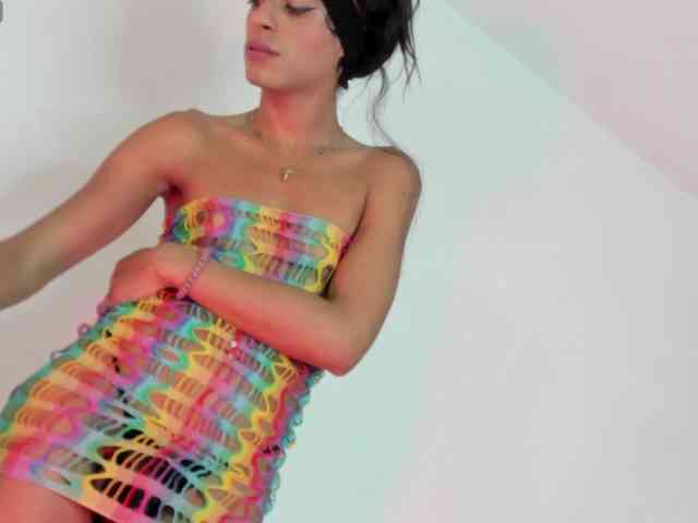 Itsme-Daniela Live Webcam on BongaCams
