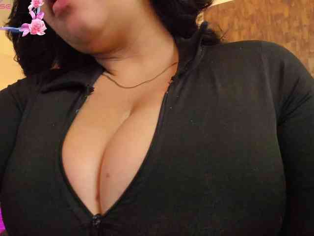 live cam feed AliceTylor