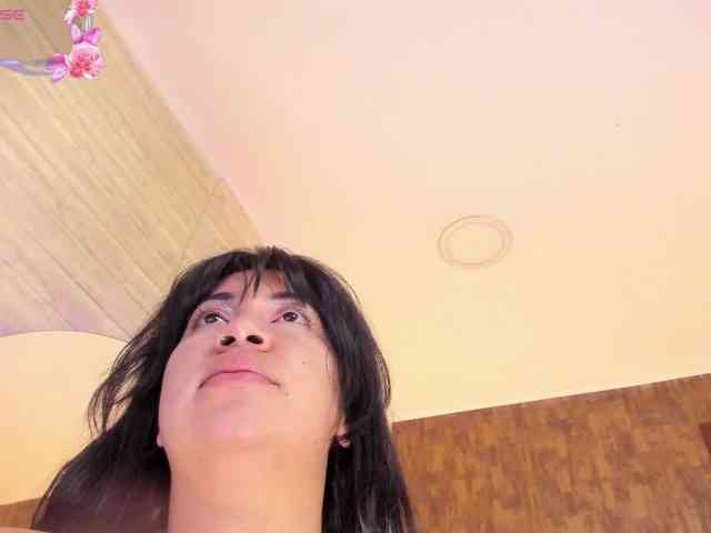upskirt web cam AliceTylor
