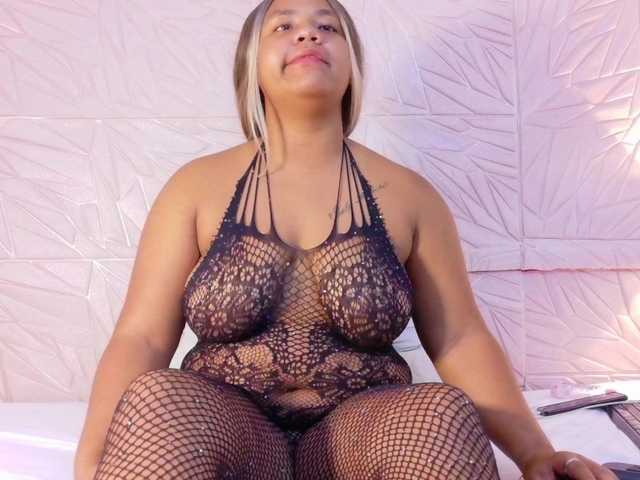 mommy-loves-cock chat room