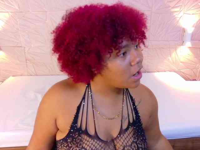 mommy-loves-cock webcam