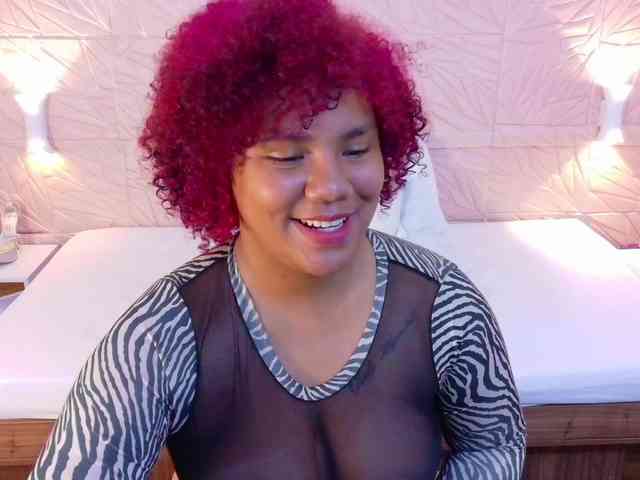 mommy-loves-cock webcam