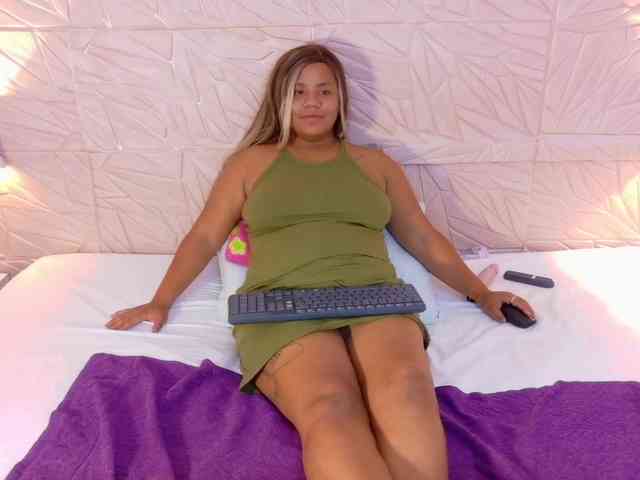 mommy-loves-cock Live Webcam on BongaCams