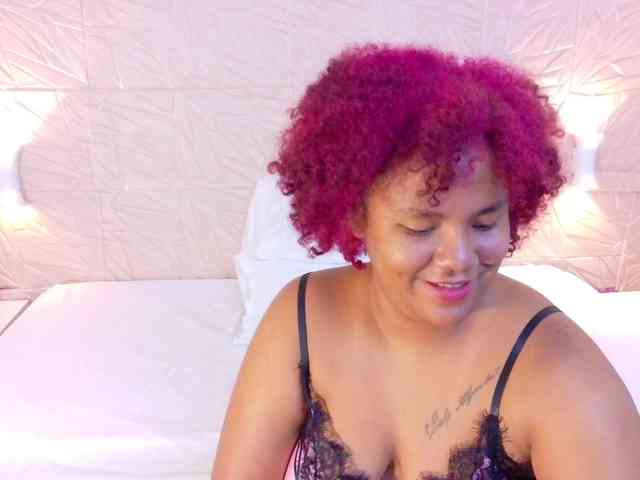mommy-loves-cock webcam