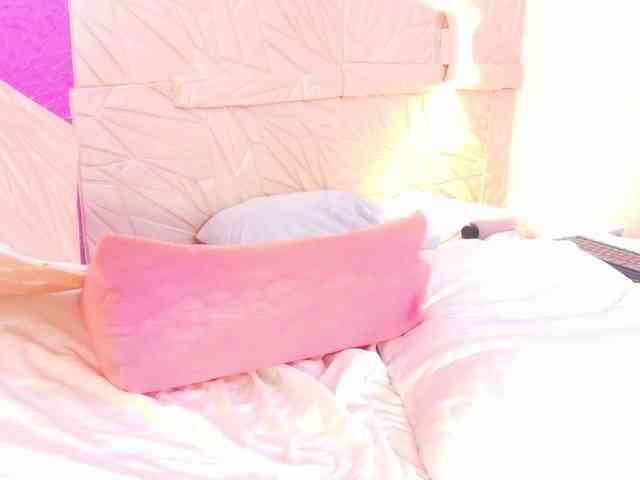 mommy-loves-cock webcam