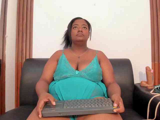 SweetieandJuiicy webcam