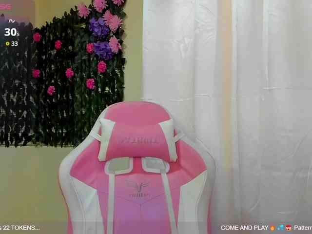 SweetieandJuiicy webcam