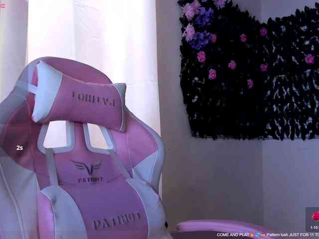 SweetieandJuiicy webcam