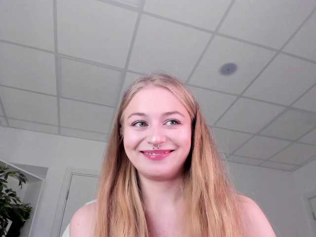 MiaMeowa's BongaCams show and profile