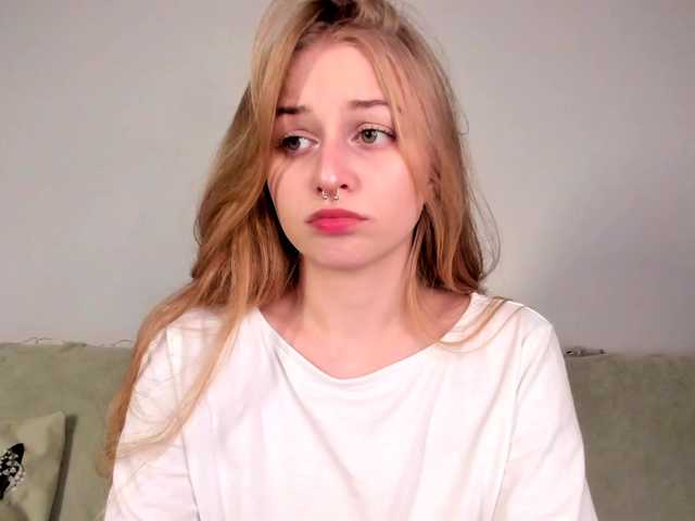 MiaMeowa's BongaCams show and profile