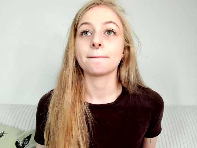 MiaMeowa's BongaCams show and profile