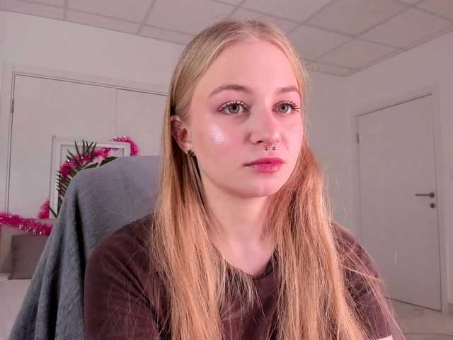 MiaMeowa's BongaCams show and profile