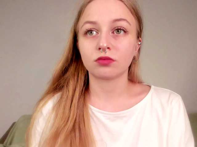 MiaMeowa live cam profile