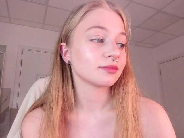 MiaMeowa's BongaCams show and profile