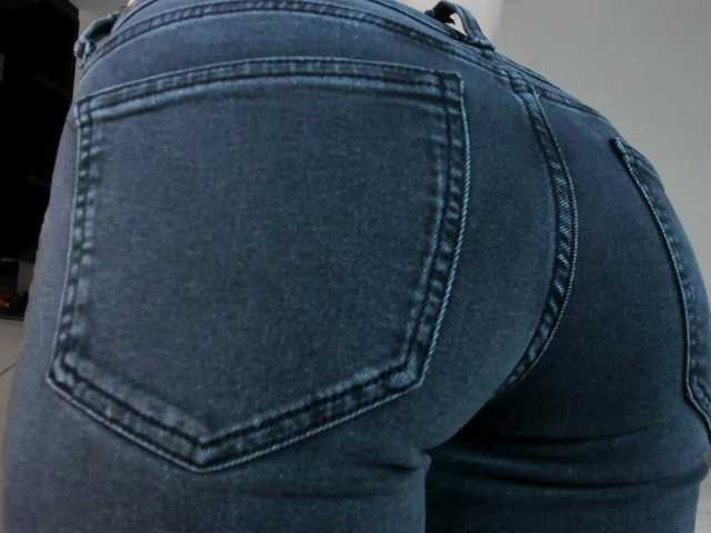 MiaMeowa's BongaCams show and profile