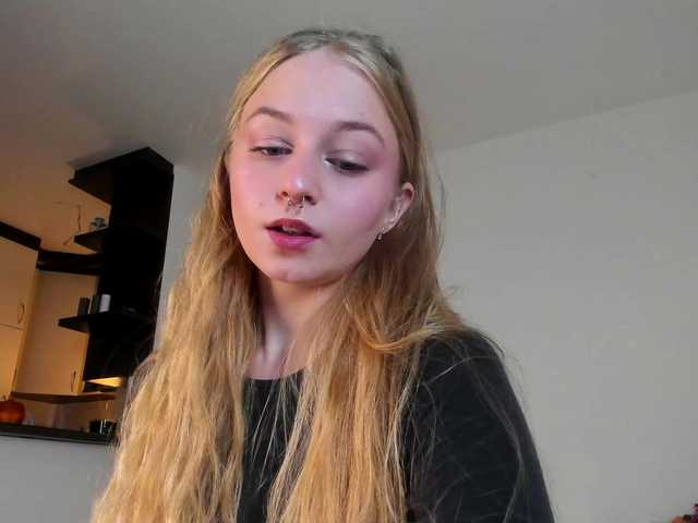 MiaMeowa from BongaCams