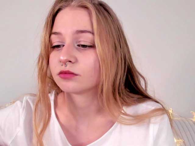 MiaMeowa's BongaCams show and profile