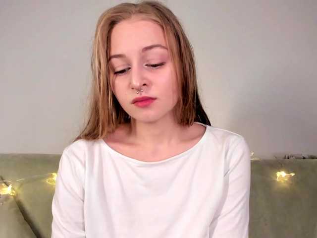 MiaMeowa's BongaCams show and profile