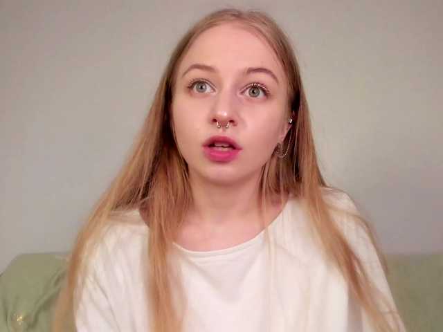 MiaMeowa's BongaCams show and profile