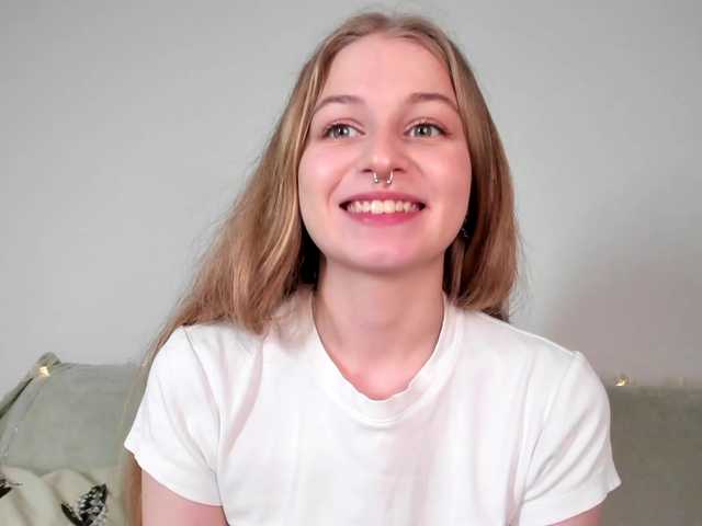 MiaMeowa's BongaCams show and profile