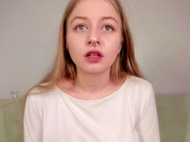 MiaMeowa's BongaCams show and profile