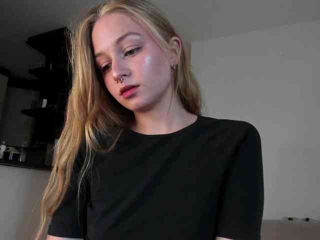 MiaMeowa webcam