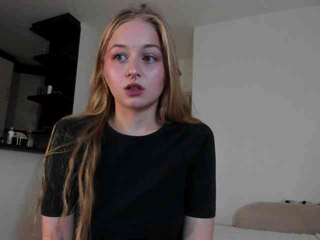 MiaMeowa webcam