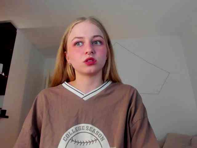 MiaMeowa webcam