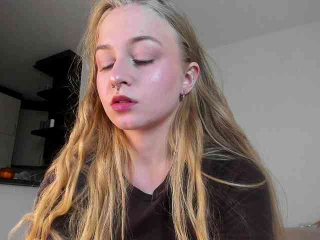 MiaMeowa webcam