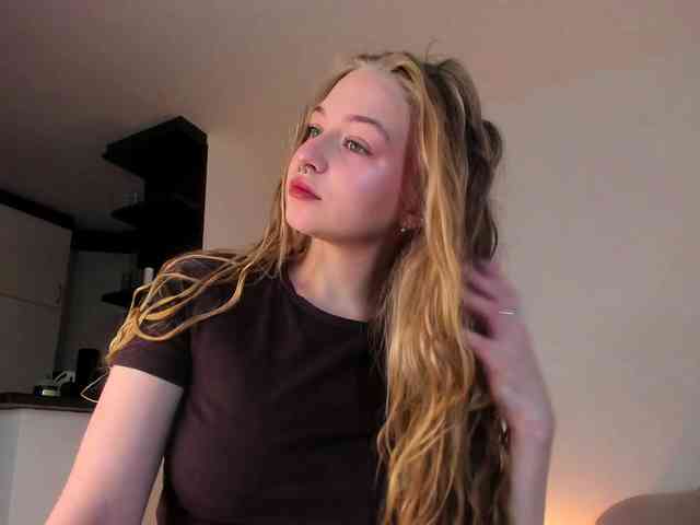 MiaMeowa webcam