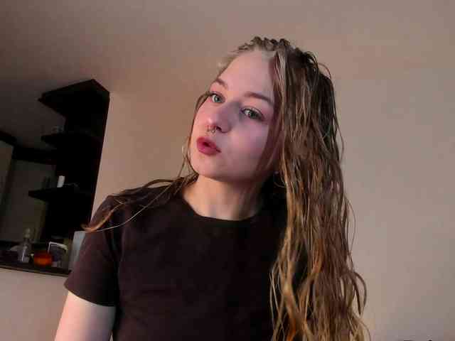 MiaMeowa webcam