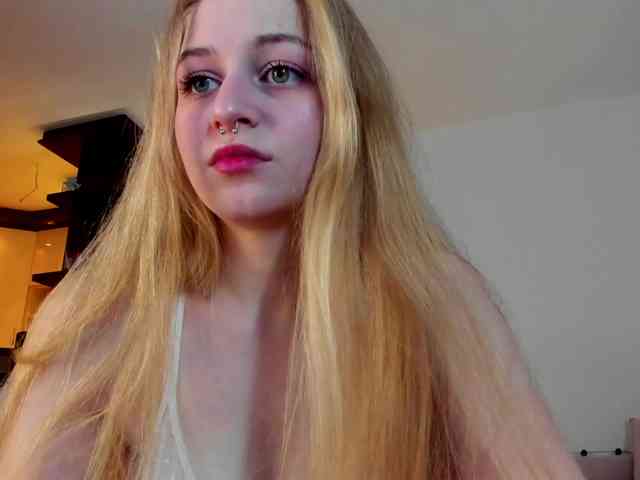 MiaMeowa webcam