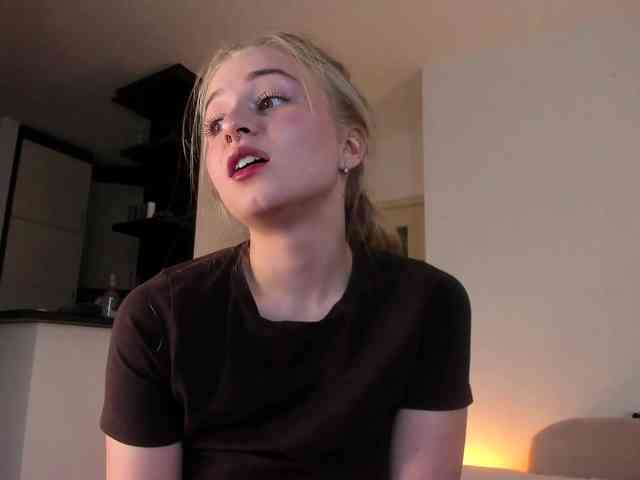 MiaMeowa webcam