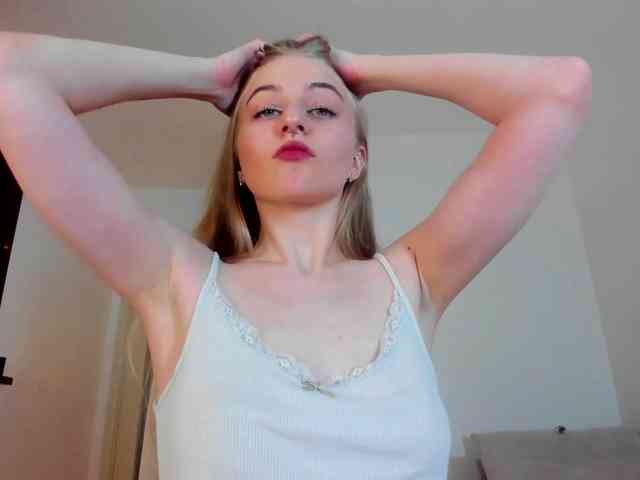 MiaMeowa webcam