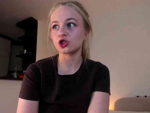 MiaMeowa webcam