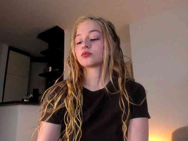 MiaMeowa webcam
