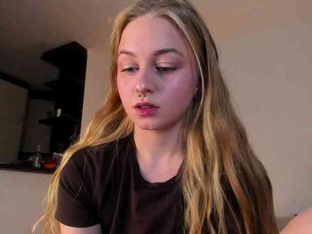 MiaMeowa webcam