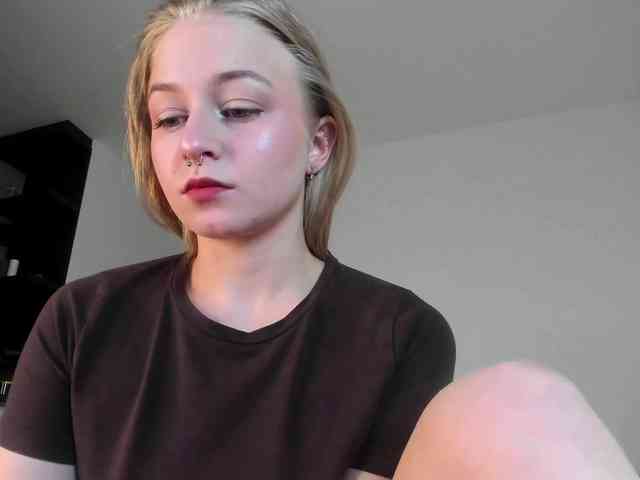 MiaMeowa webcam