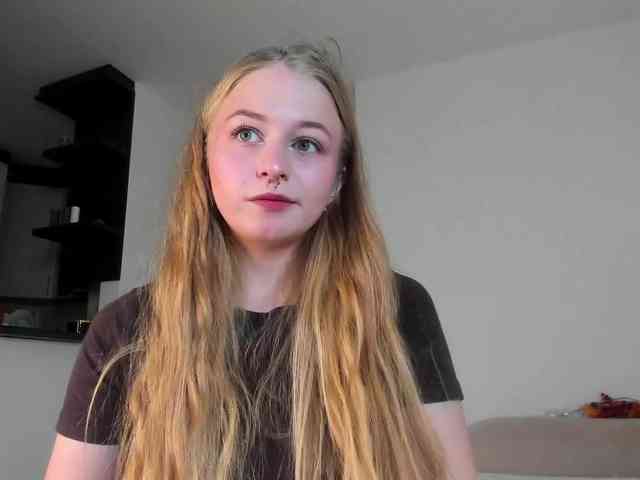 MiaMeowa webcam