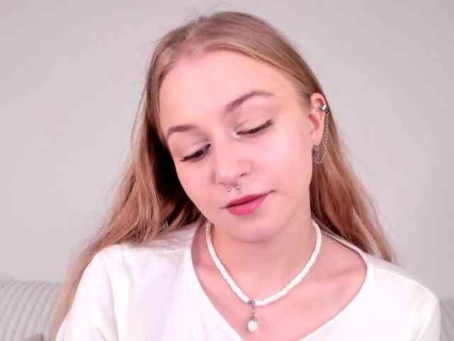 nude live cam MiaMeowa