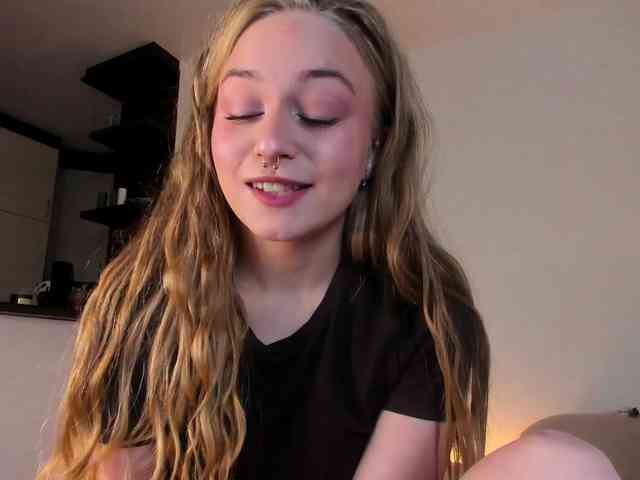 MiaMeowa webcam