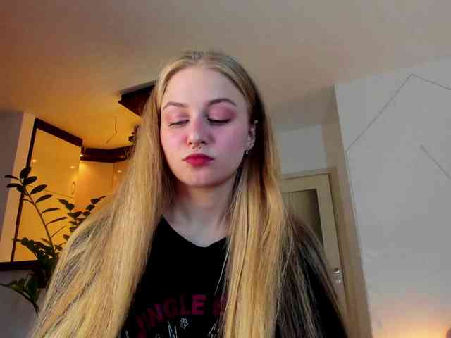MiaMeowa webcam