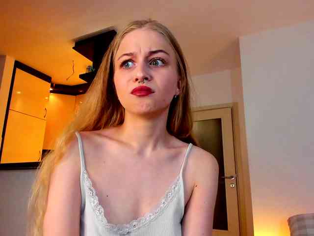 MiaMeowa webcam