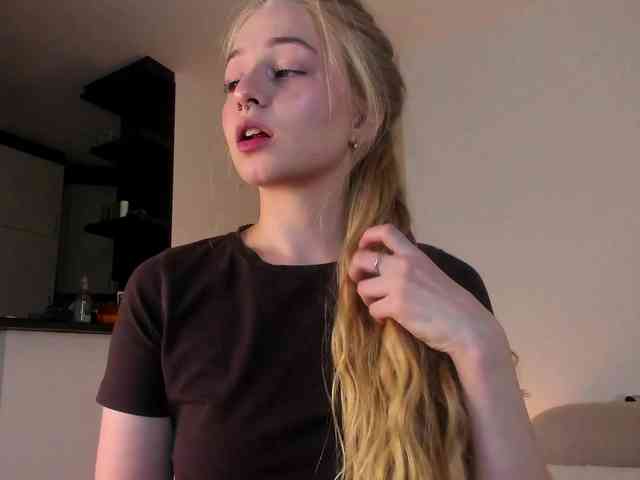 MiaMeowa webcam