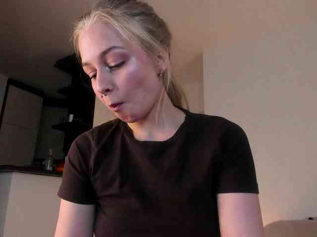 MiaMeowa webcam