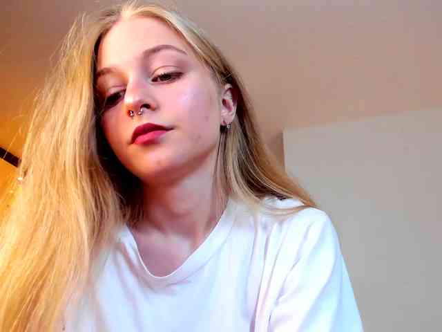 MiaMeowa webcam
