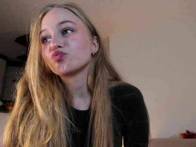 MiaMeowa webcam